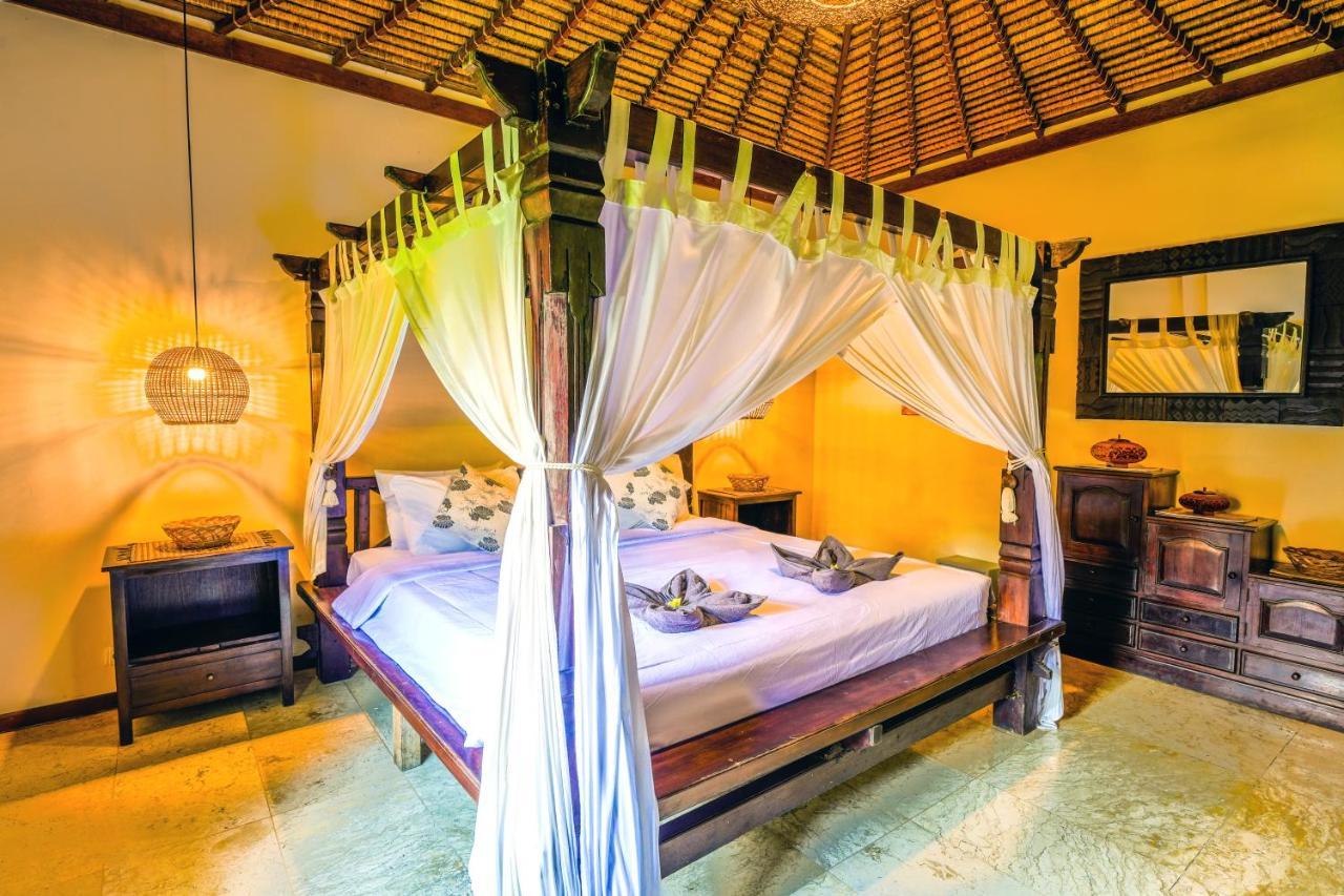 KUTA Villa - 5 bedrooms - Heart of Kuta - de CINTA Buitenkant foto